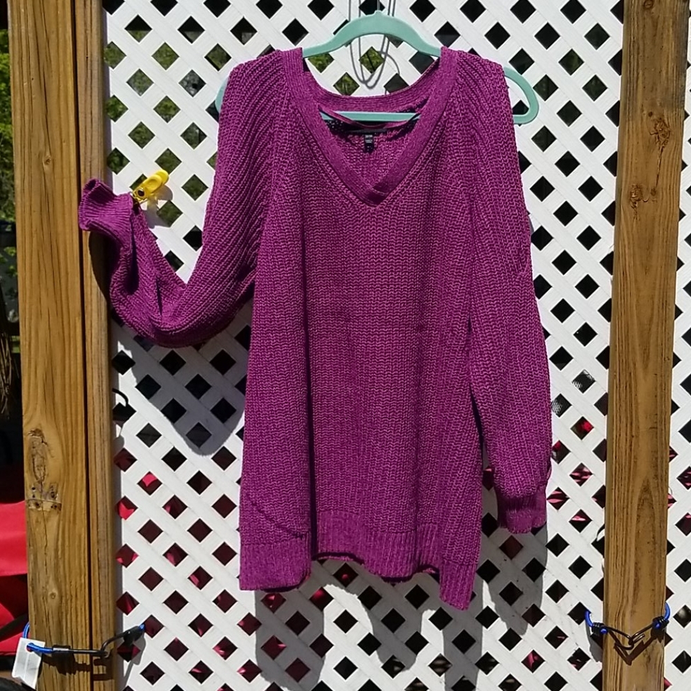 Gorgeous cold shoulder sweater